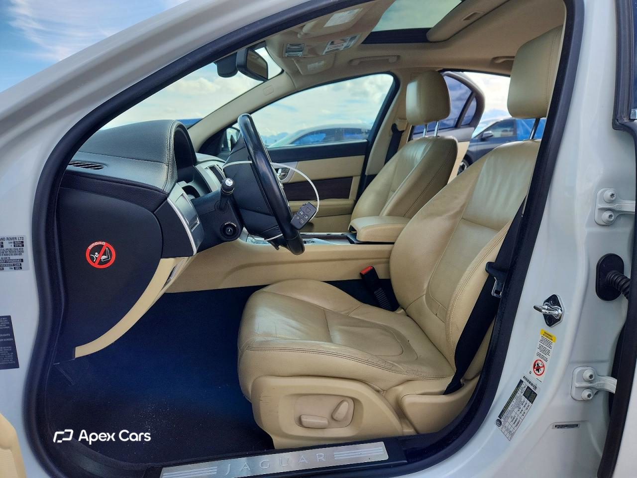 Jaguar XF 2013
