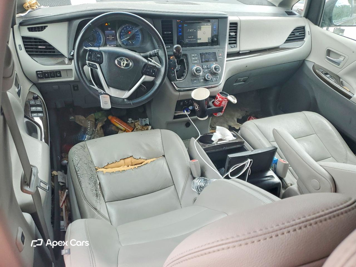 Toyota Sienna 2017