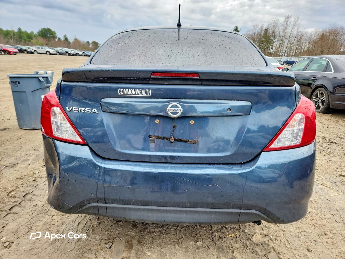 Nissan Versa 2016