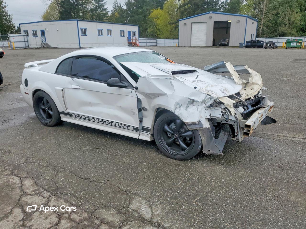 Ford Mustang 2004