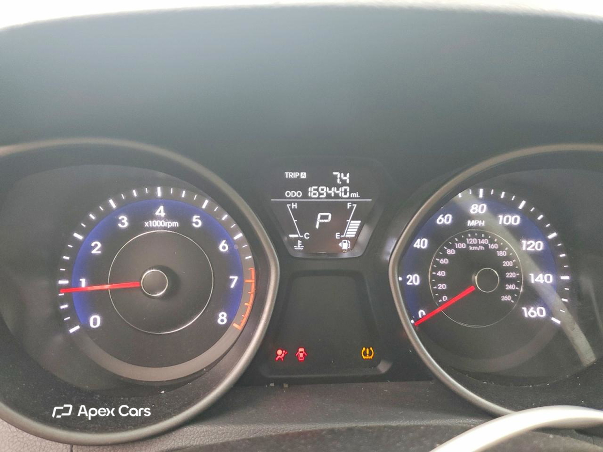 Hyundai Elantra 2013
