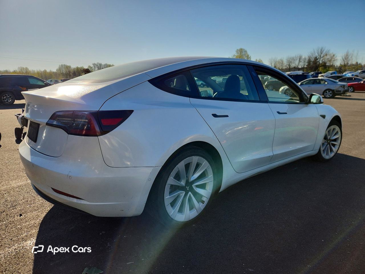 Tesla Model 3 2022