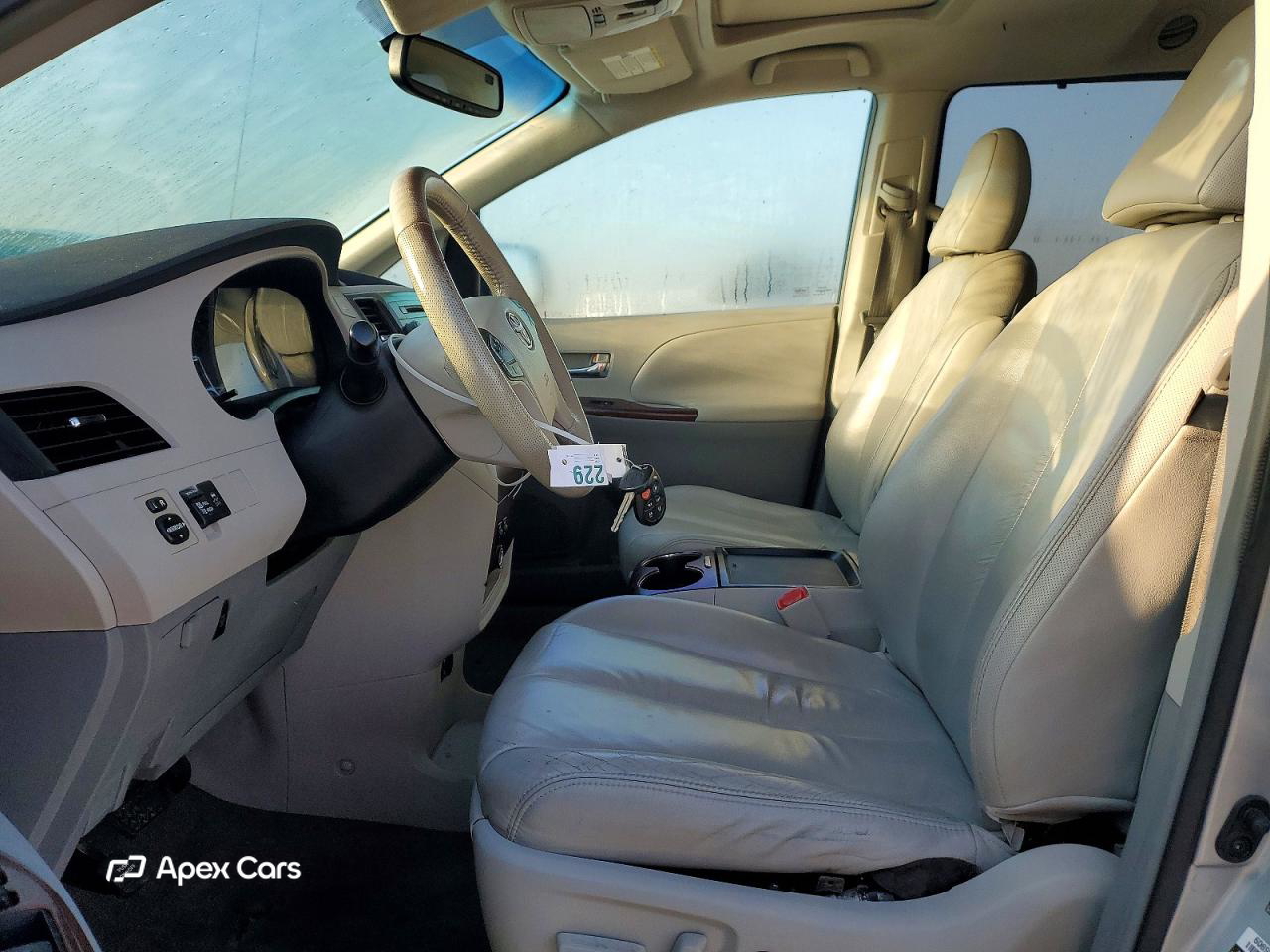 Toyota Sienna 2011