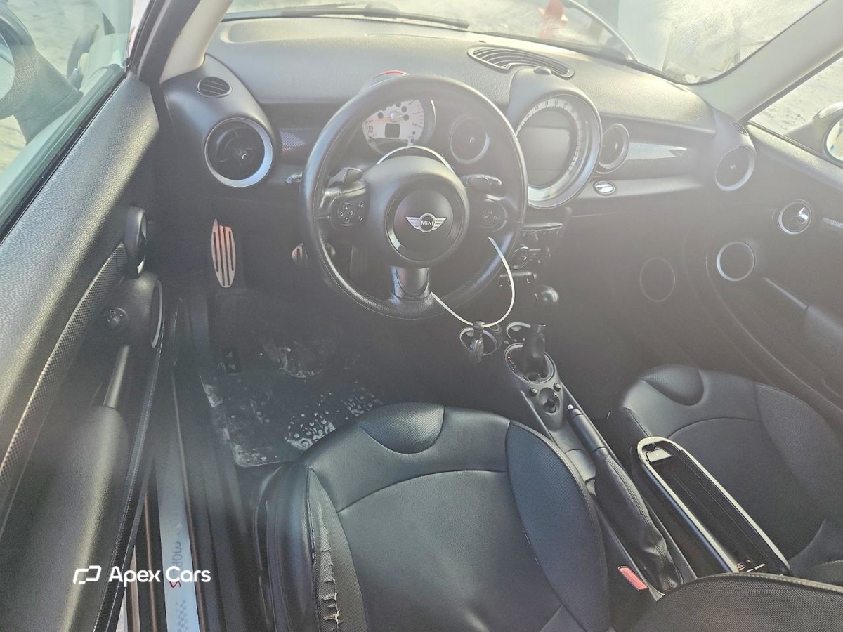 MINI Cooper 2012