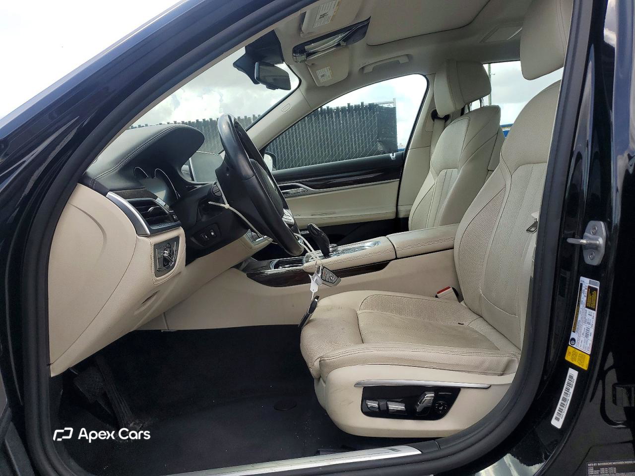 BMW Series 7 2016