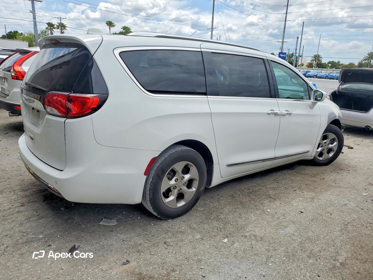 Chrysler Pacifica 2017