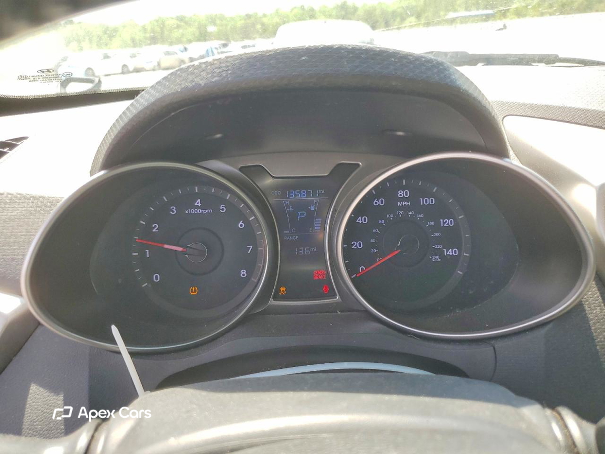 Hyundai Veloster 2012