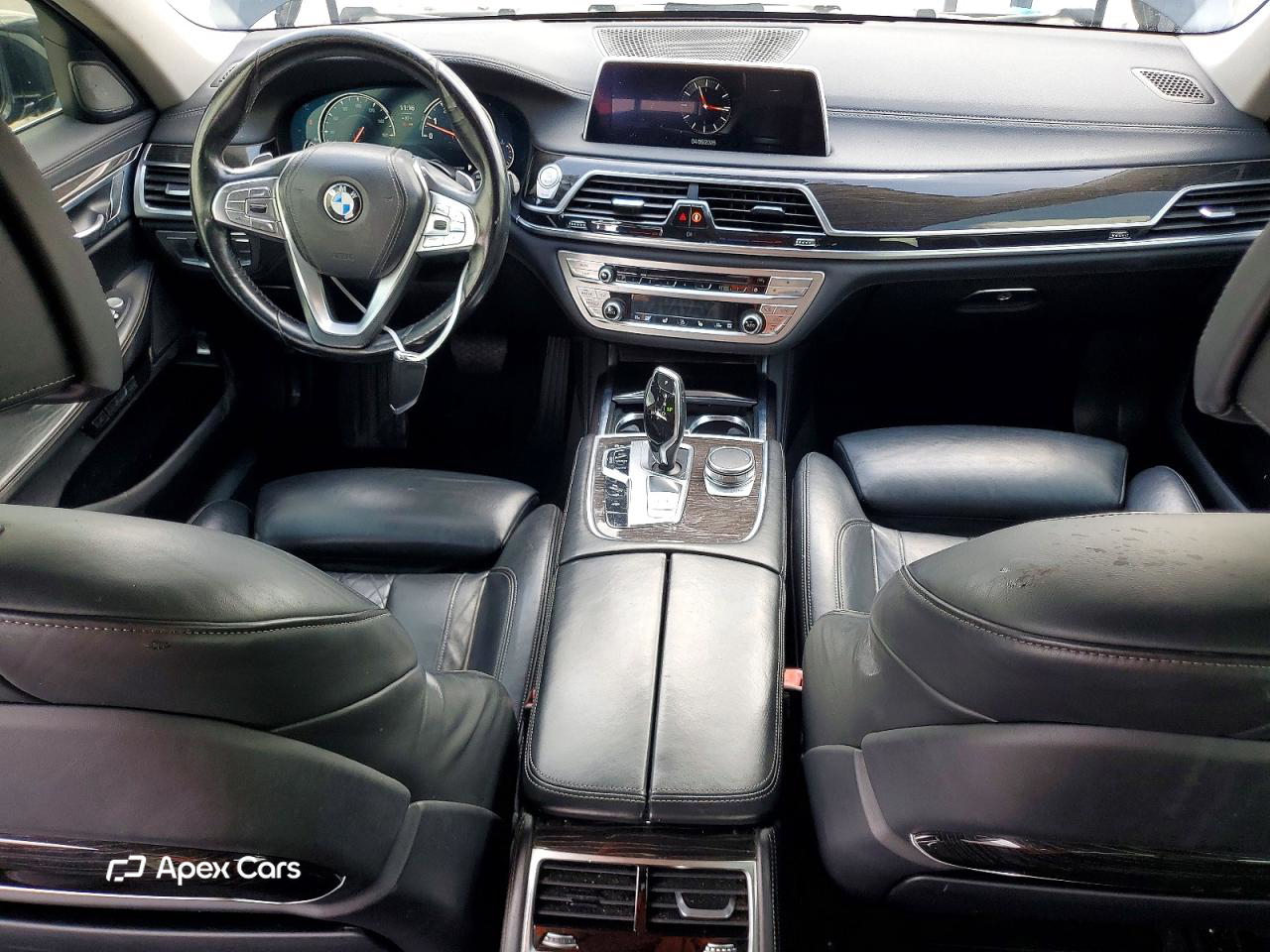 BMW Series 7 2016