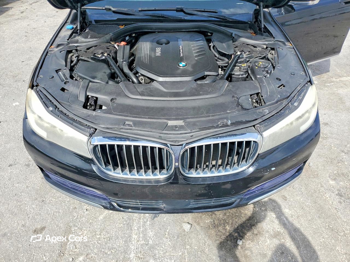 BMW Series 7 2016