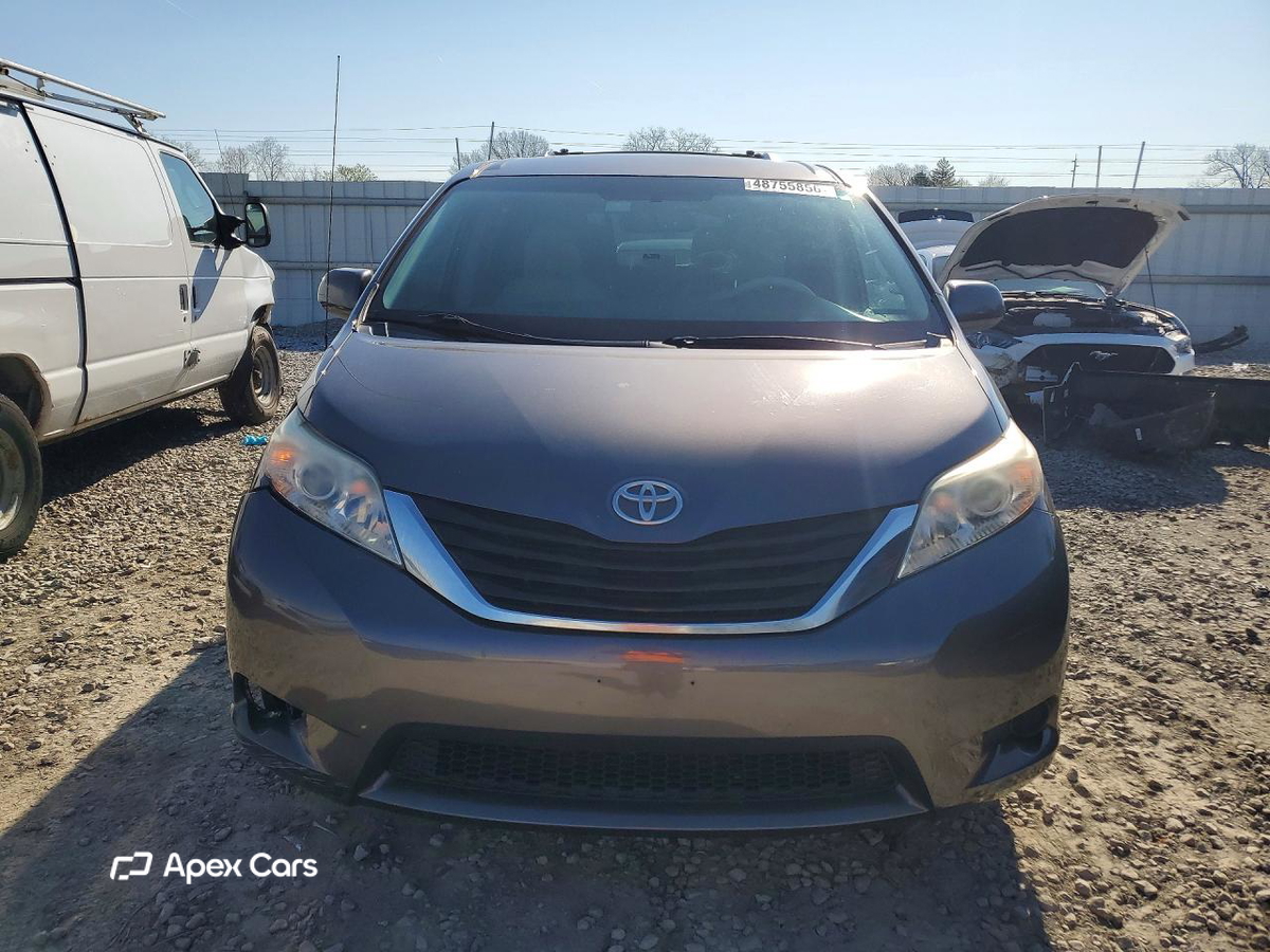 Toyota Sienna 2012