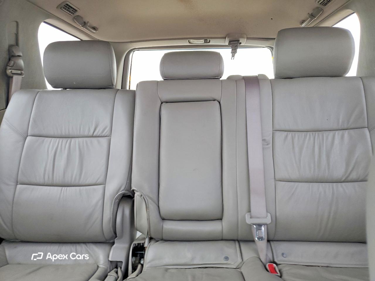 Toyota Sequoia 2005