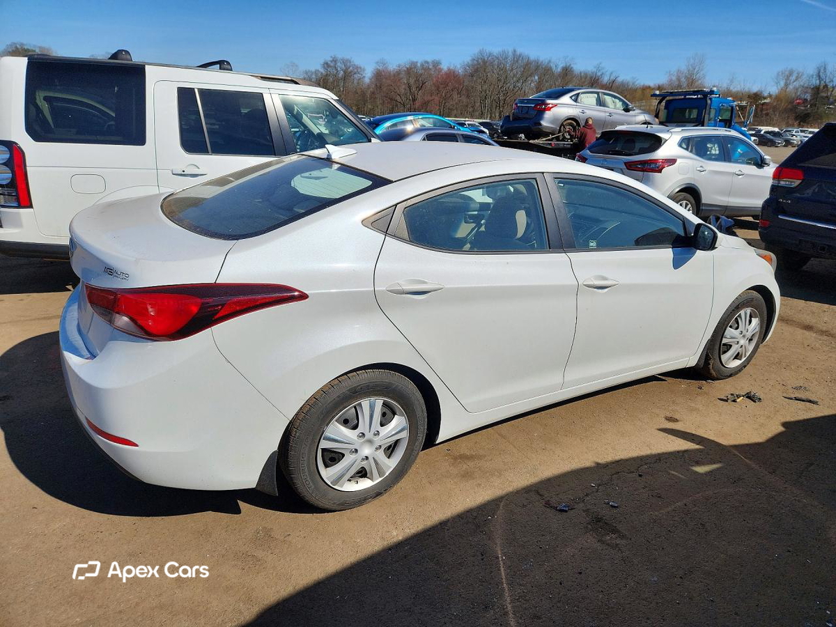 Hyundai Elantra 2016