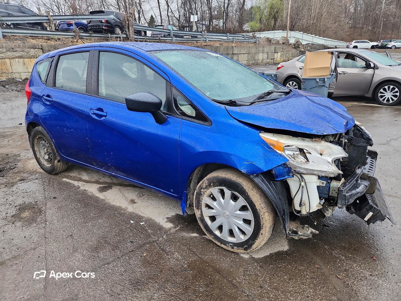 Nissan Versa 2015