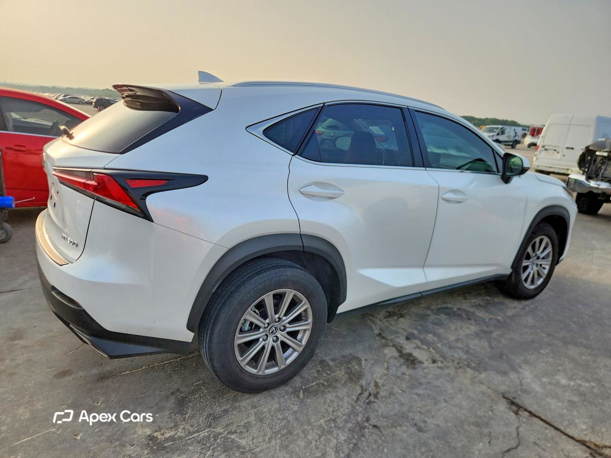 Lexus NX 2021