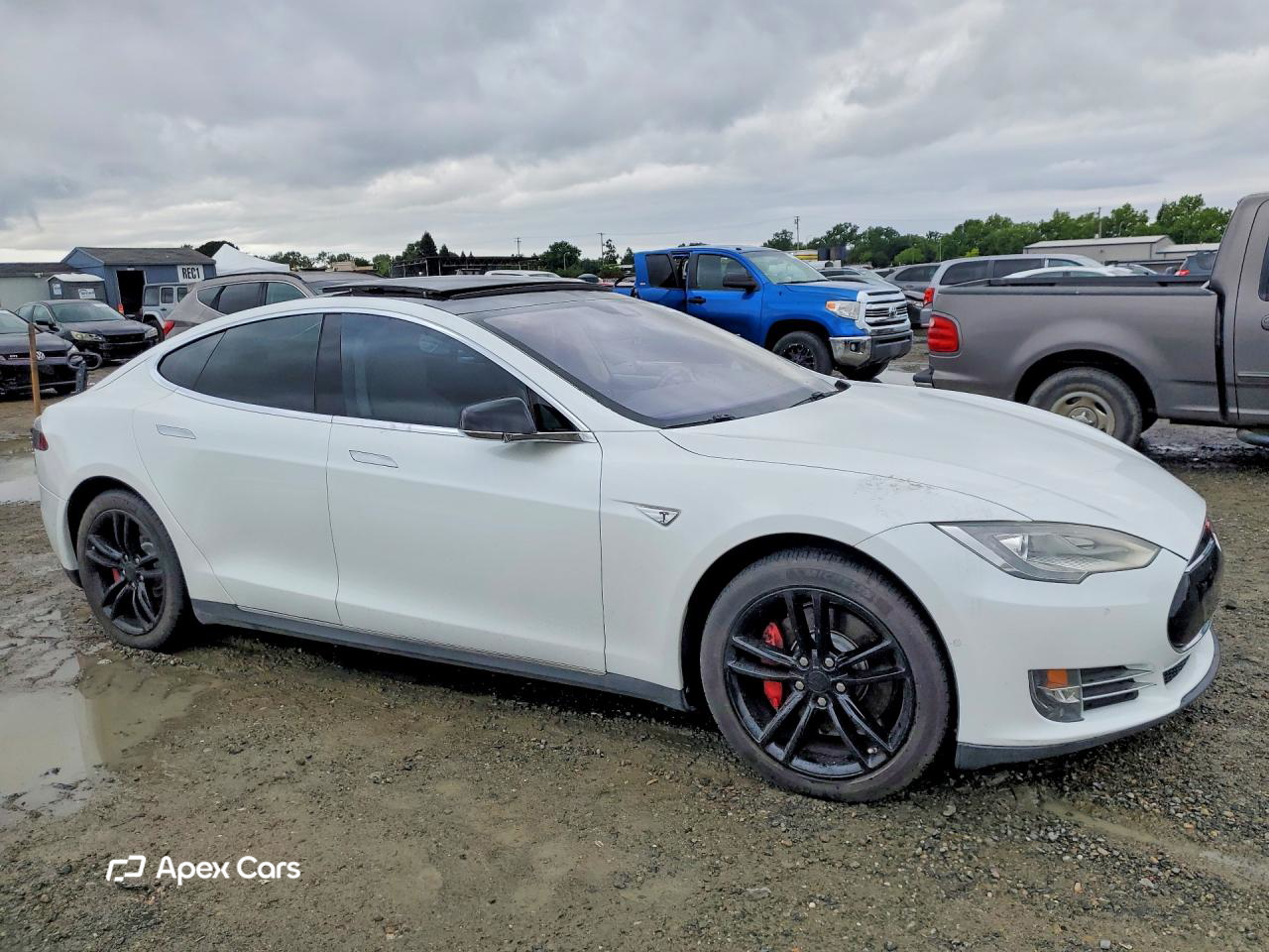 Tesla Model S 2015