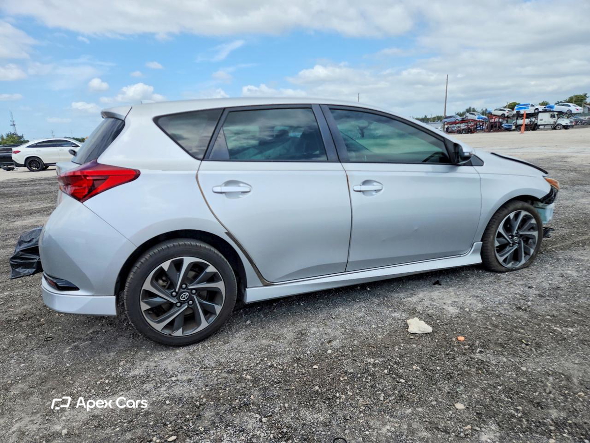 Scion iM 2016