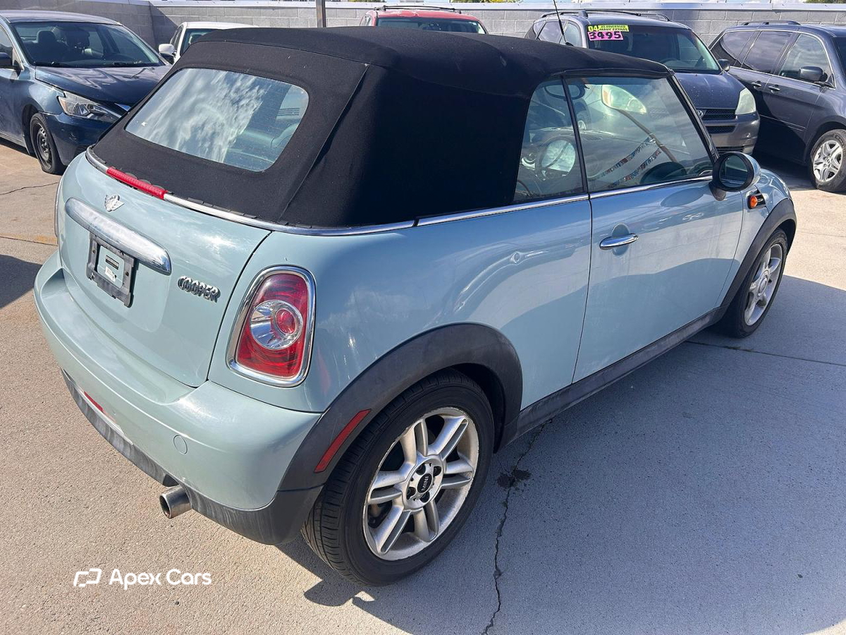 MINI Cooper 2011