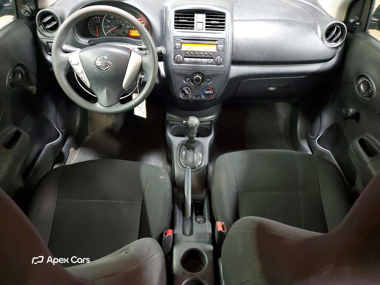 Nissan Versa 2015