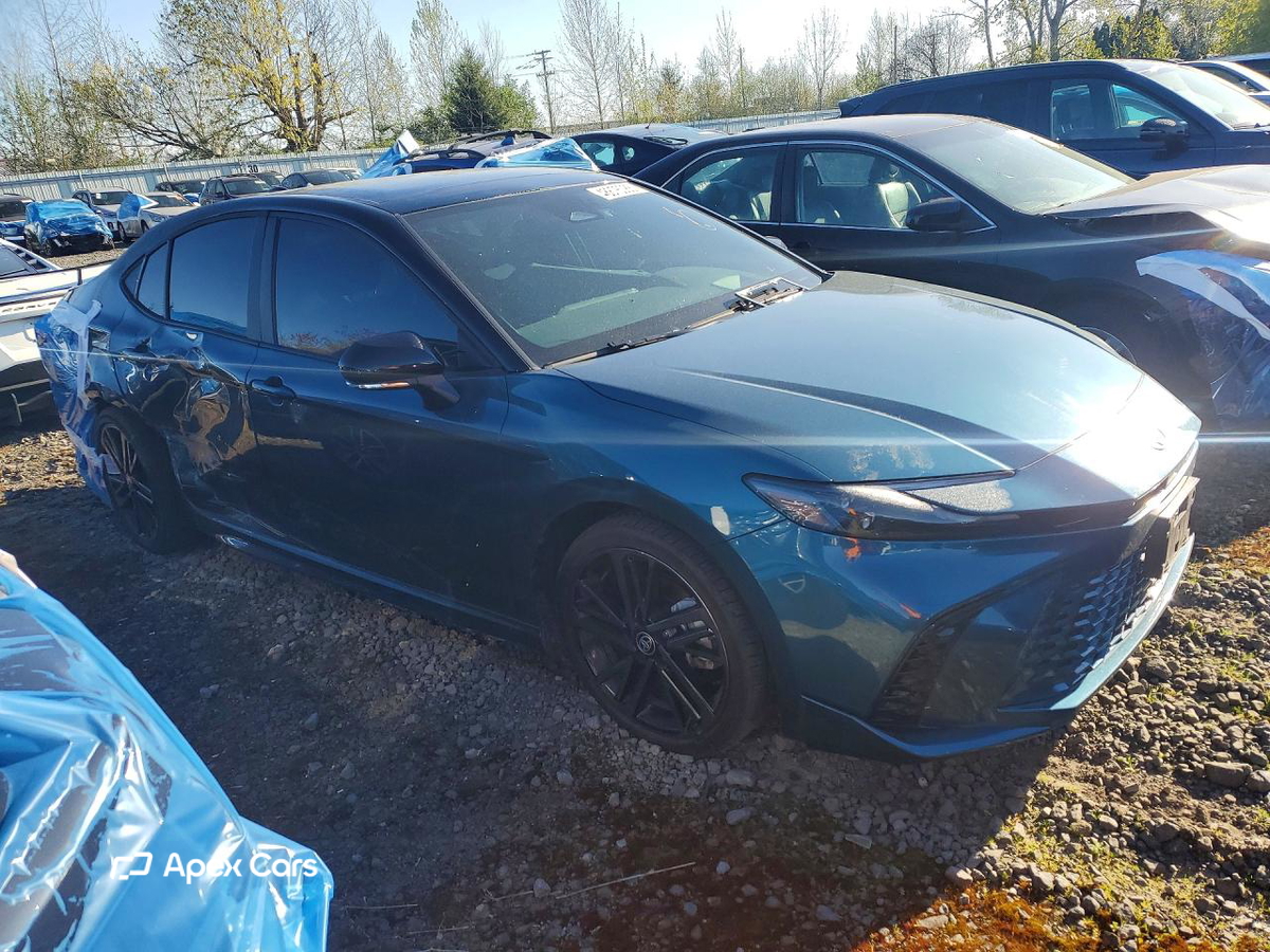 Toyota Camry 2025