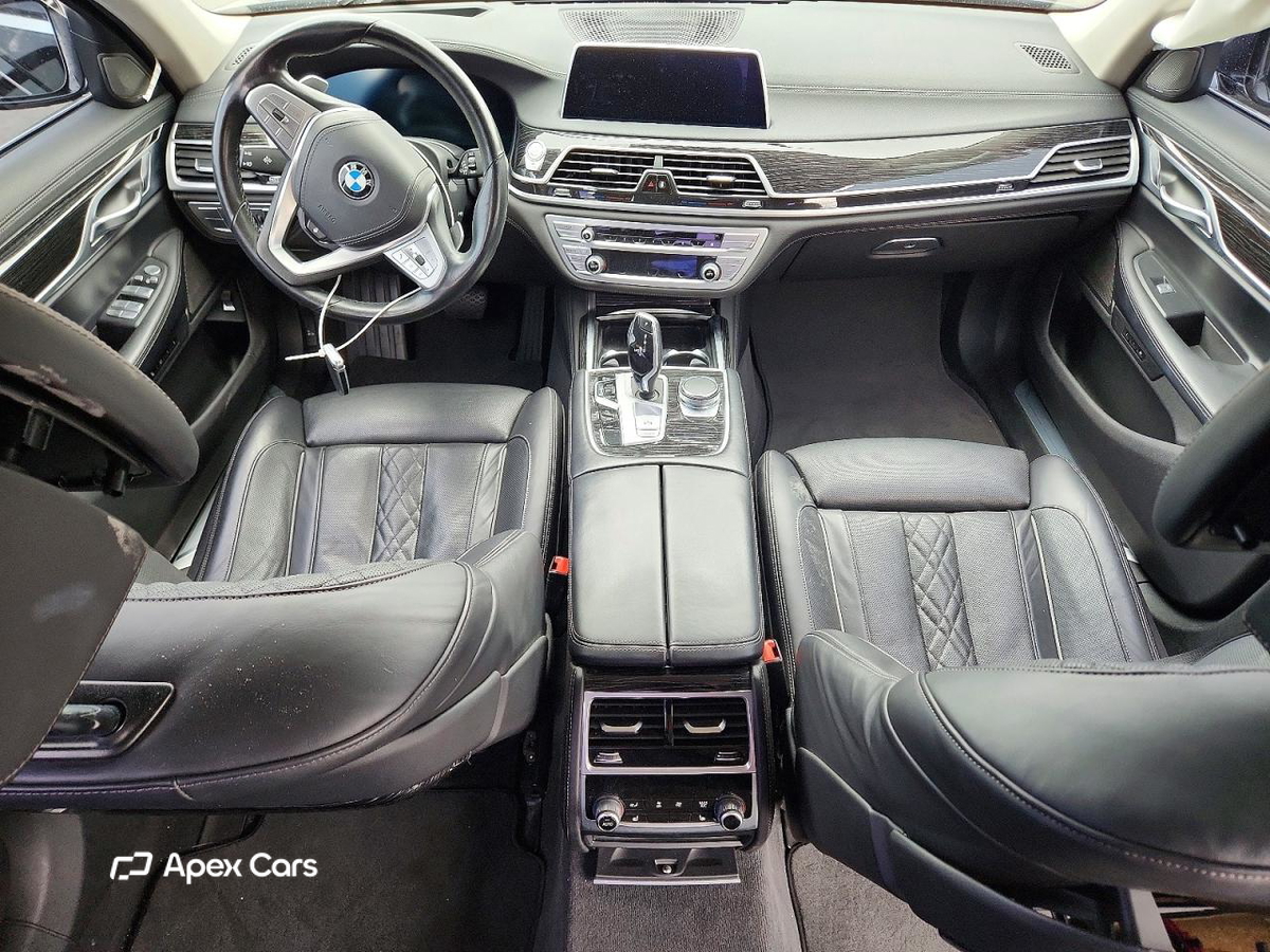BMW Series 7 2022