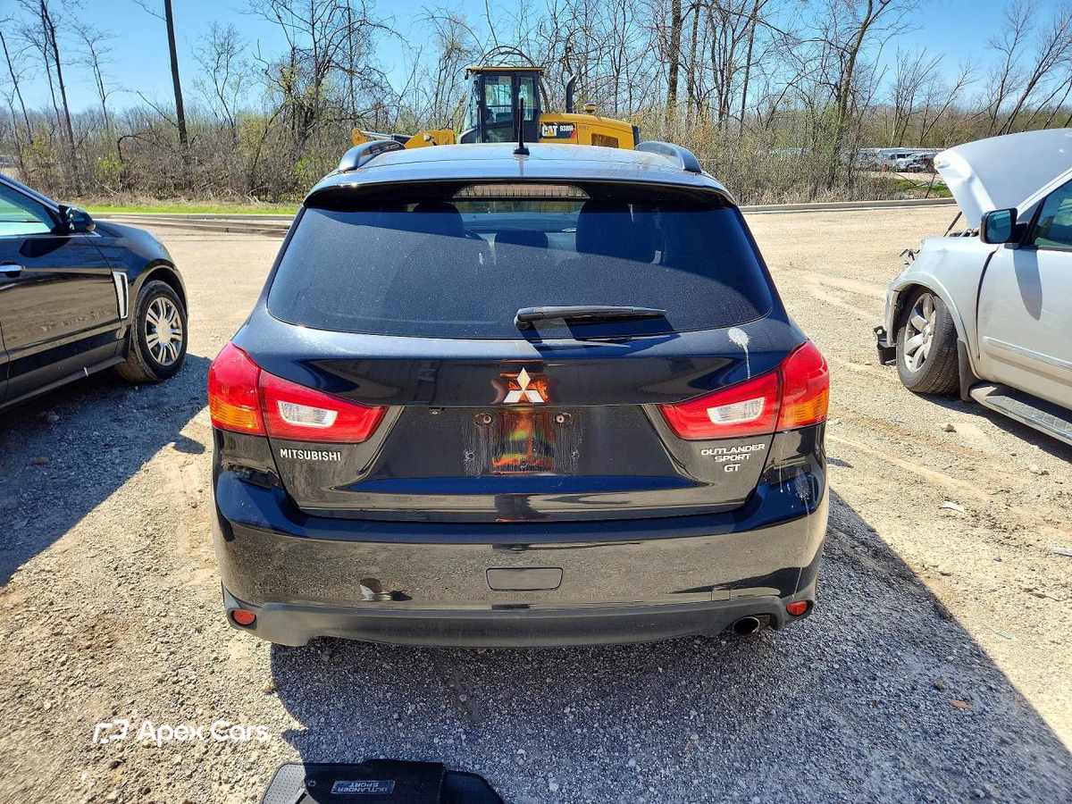 Mitsubishi Outlander 2016