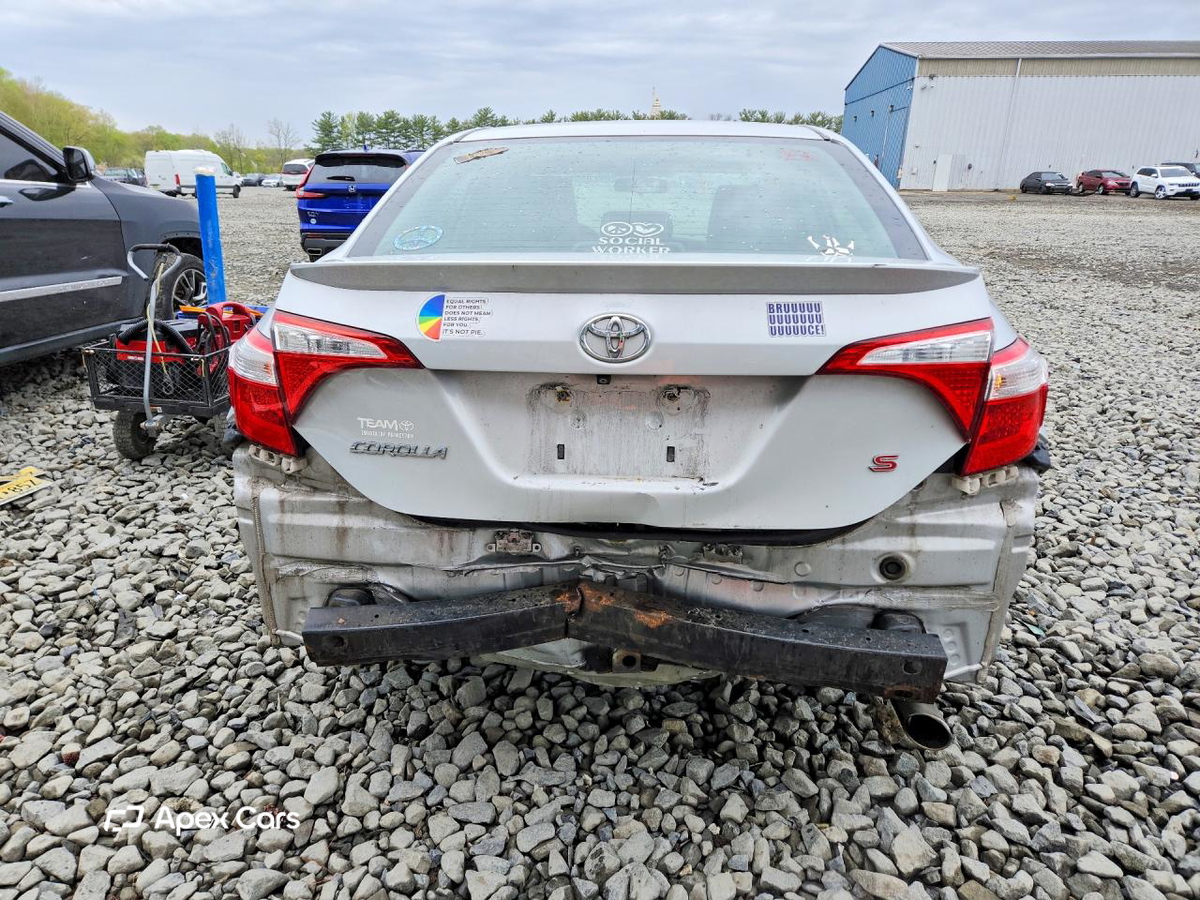 Toyota Corolla 2015