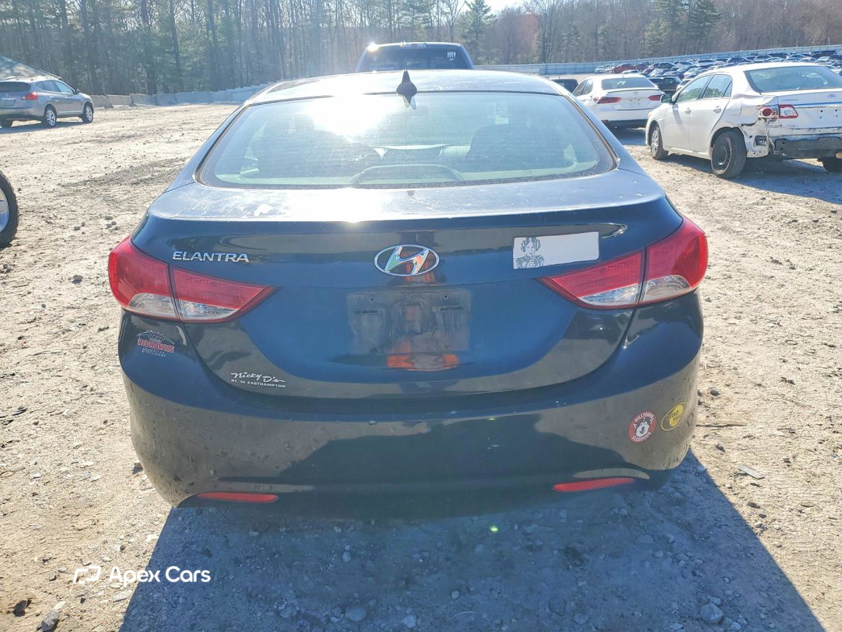 Hyundai Elantra 2013