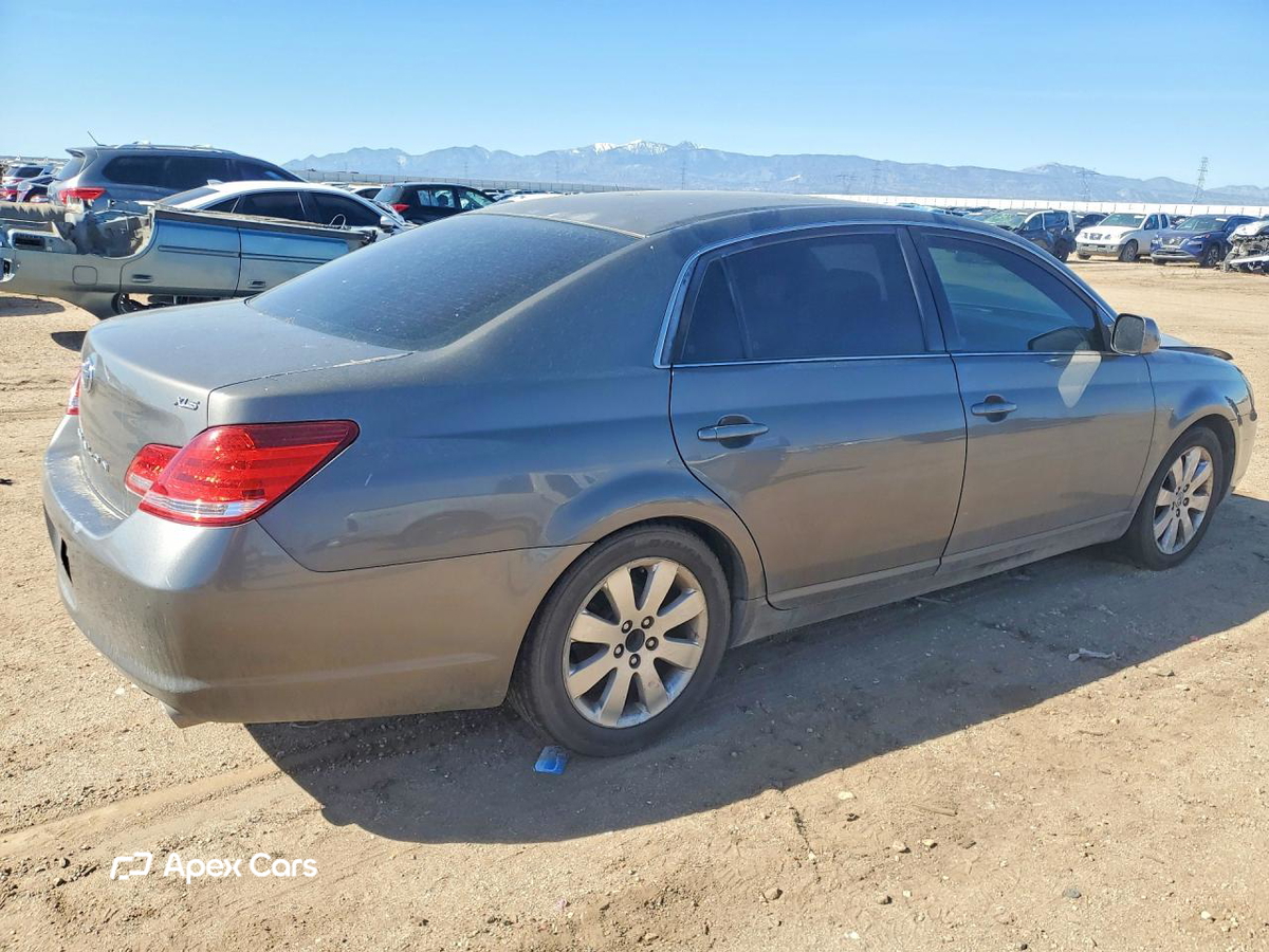 Toyota Avalon 2006