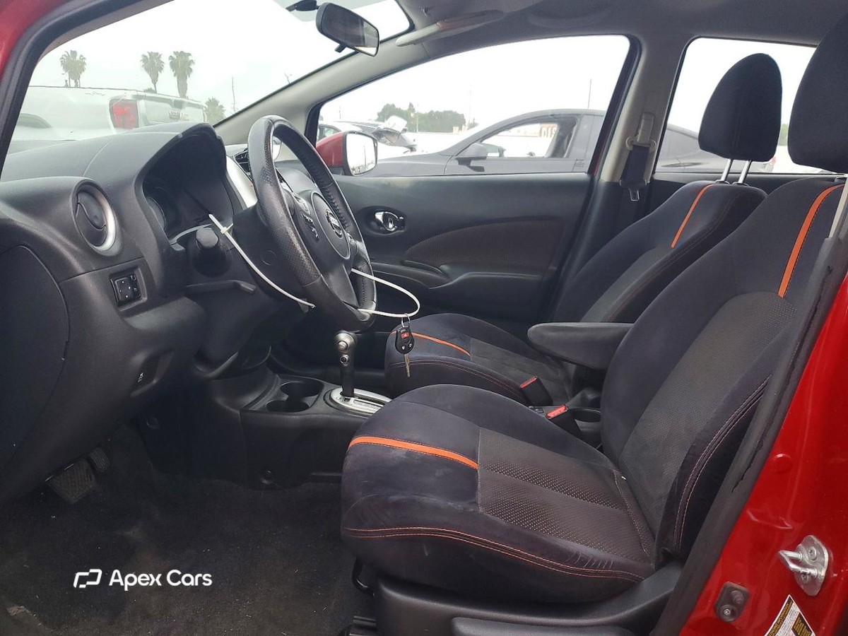 Nissan Versa 2015