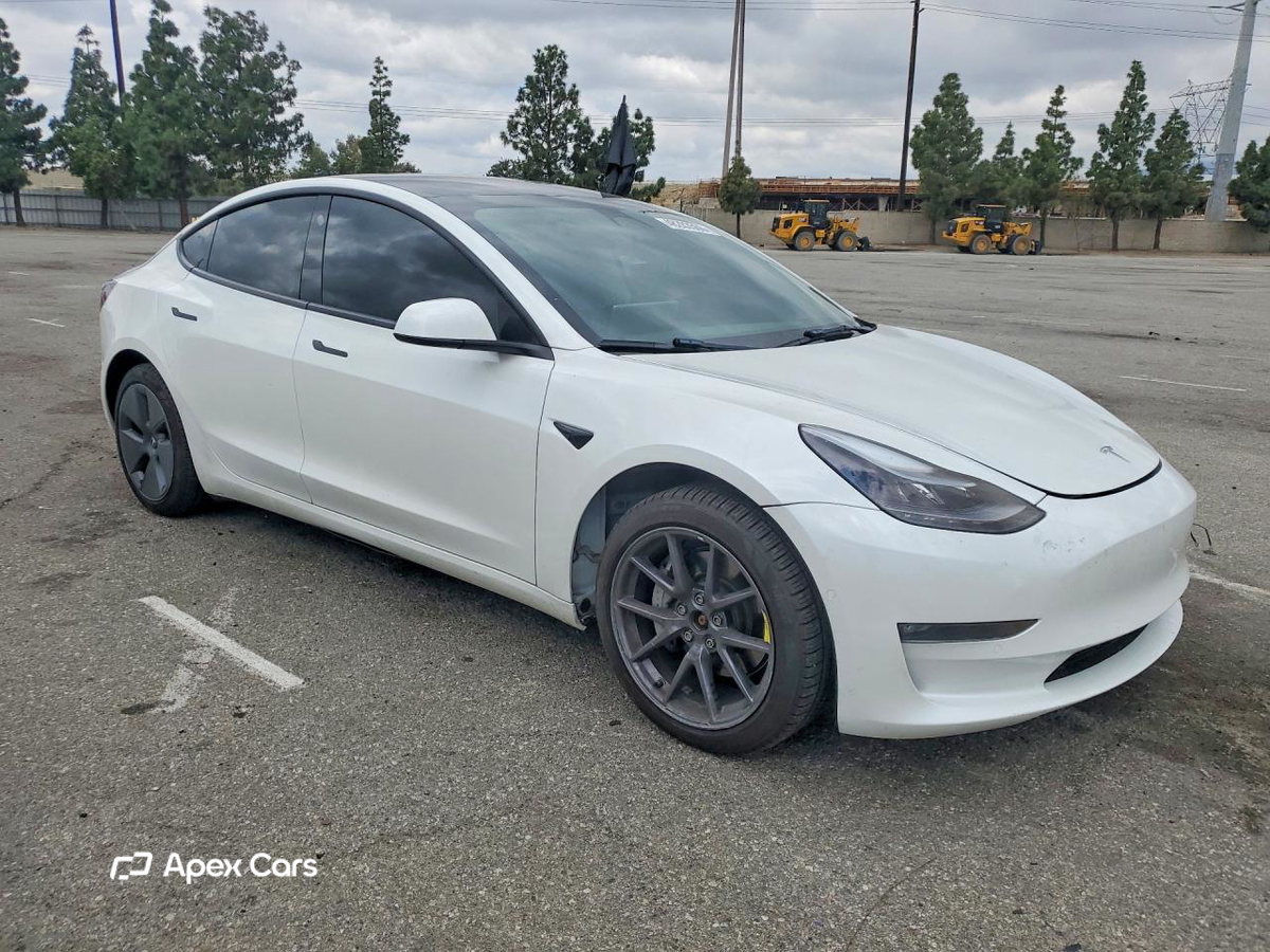 Tesla Model 3 2022