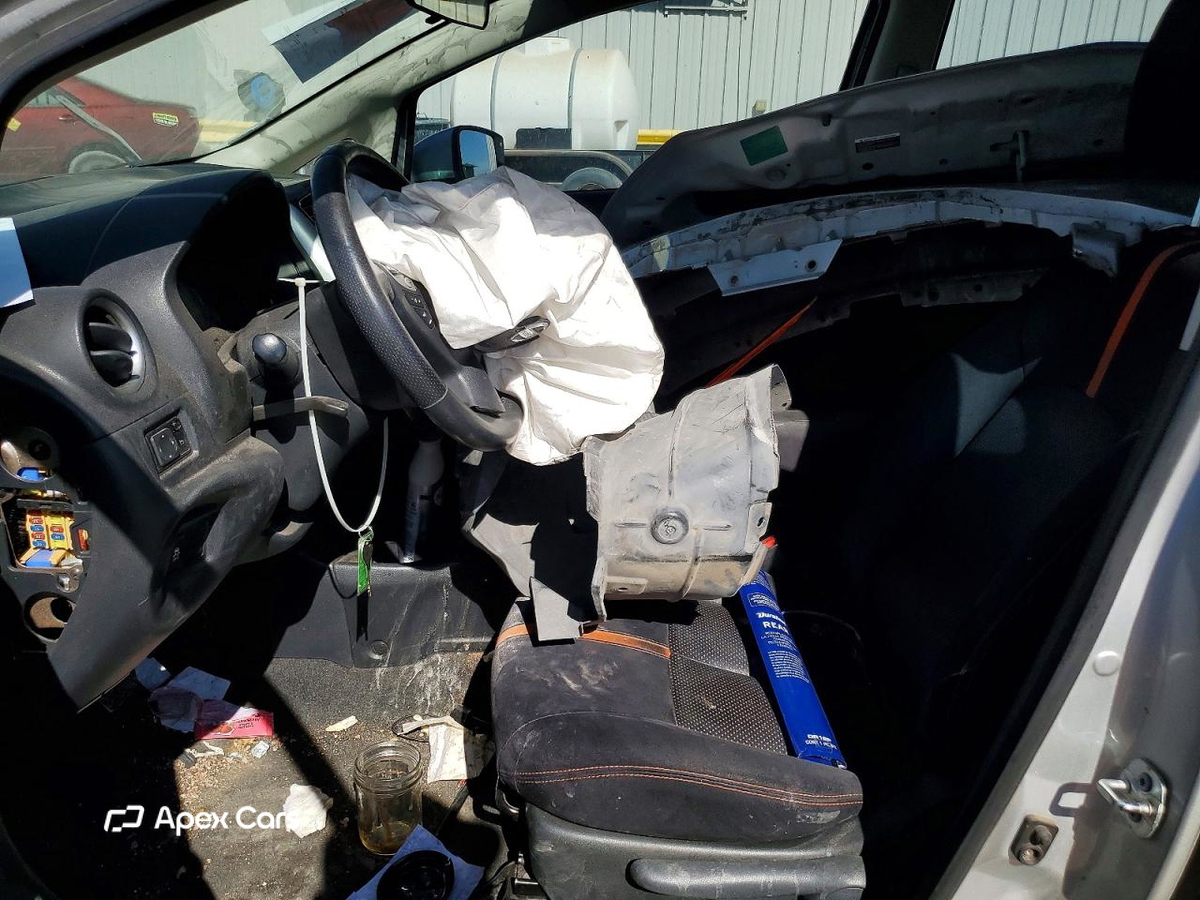Nissan Versa 2015