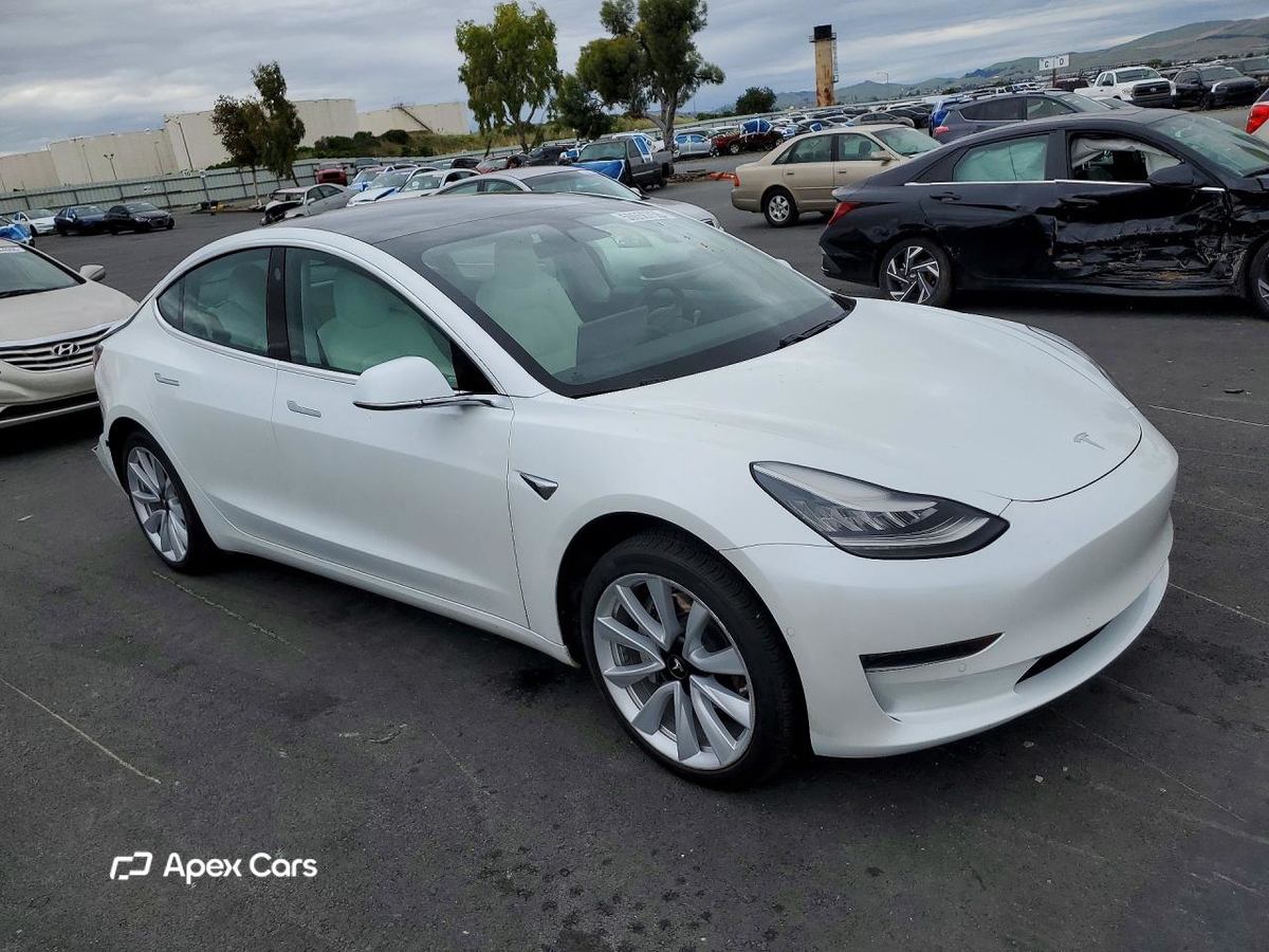 Tesla Model 3 2020