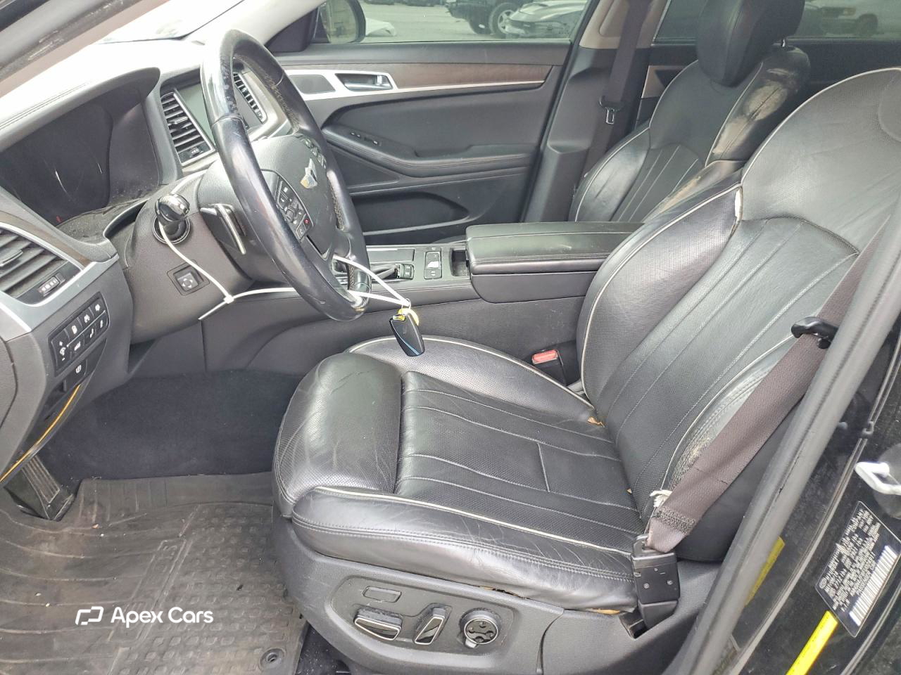 Hyundai Genesis 2015