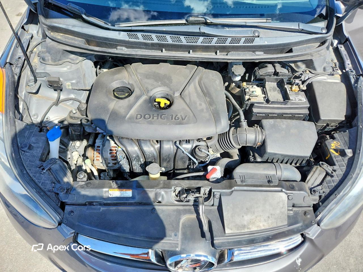 Hyundai Elantra 2011