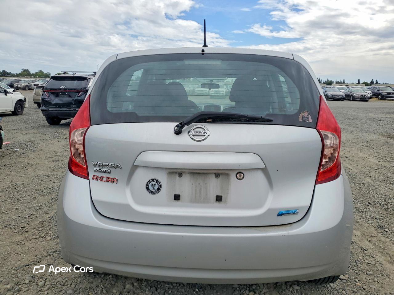 Nissan Versa 2015