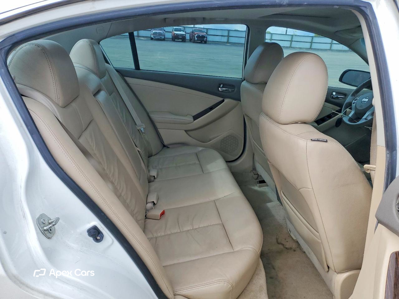 Nissan Altima 2011