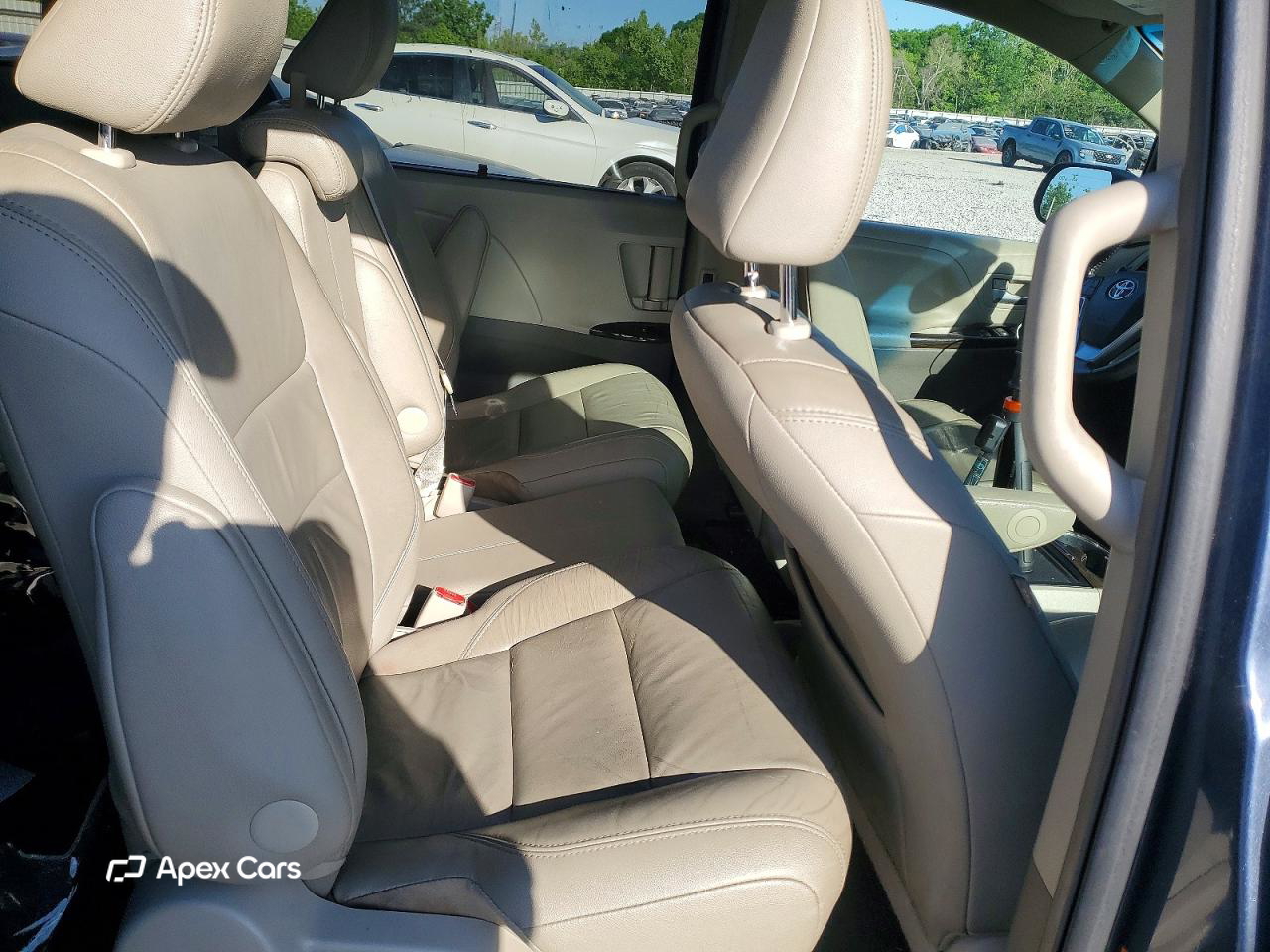 Toyota Sienna 2015