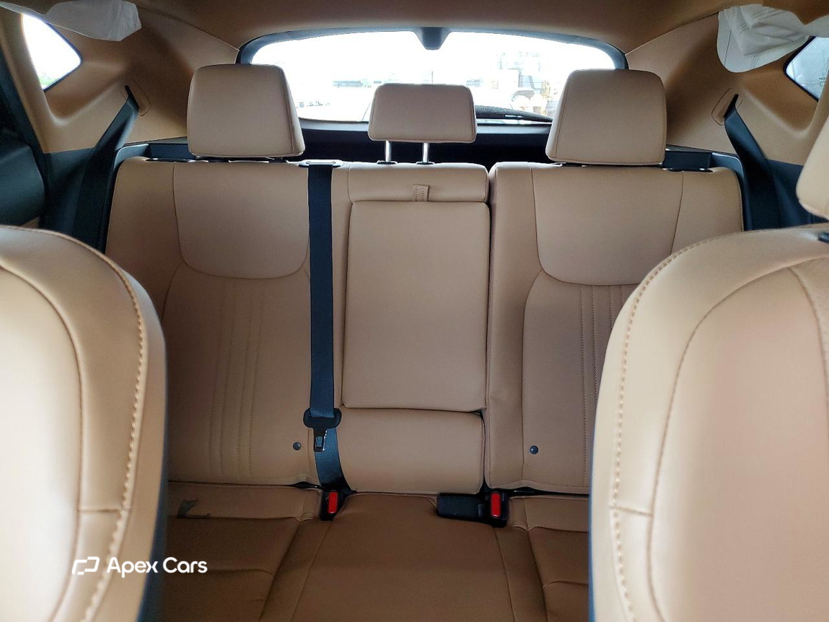 Lexus NX 2025