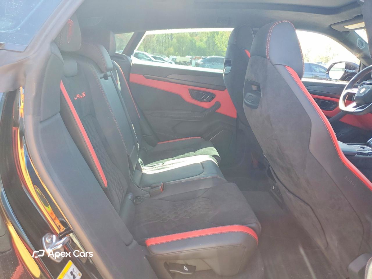 Lamborghini Urus 2024