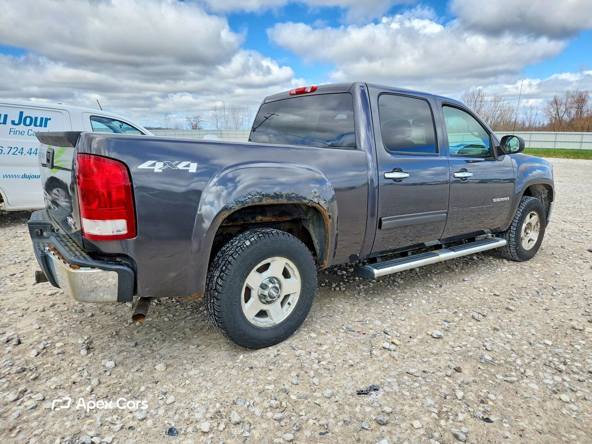 GMC Sierra 2011