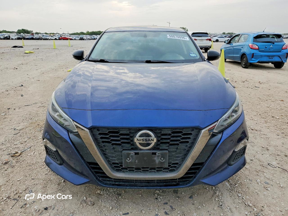 Nissan Altima 2019