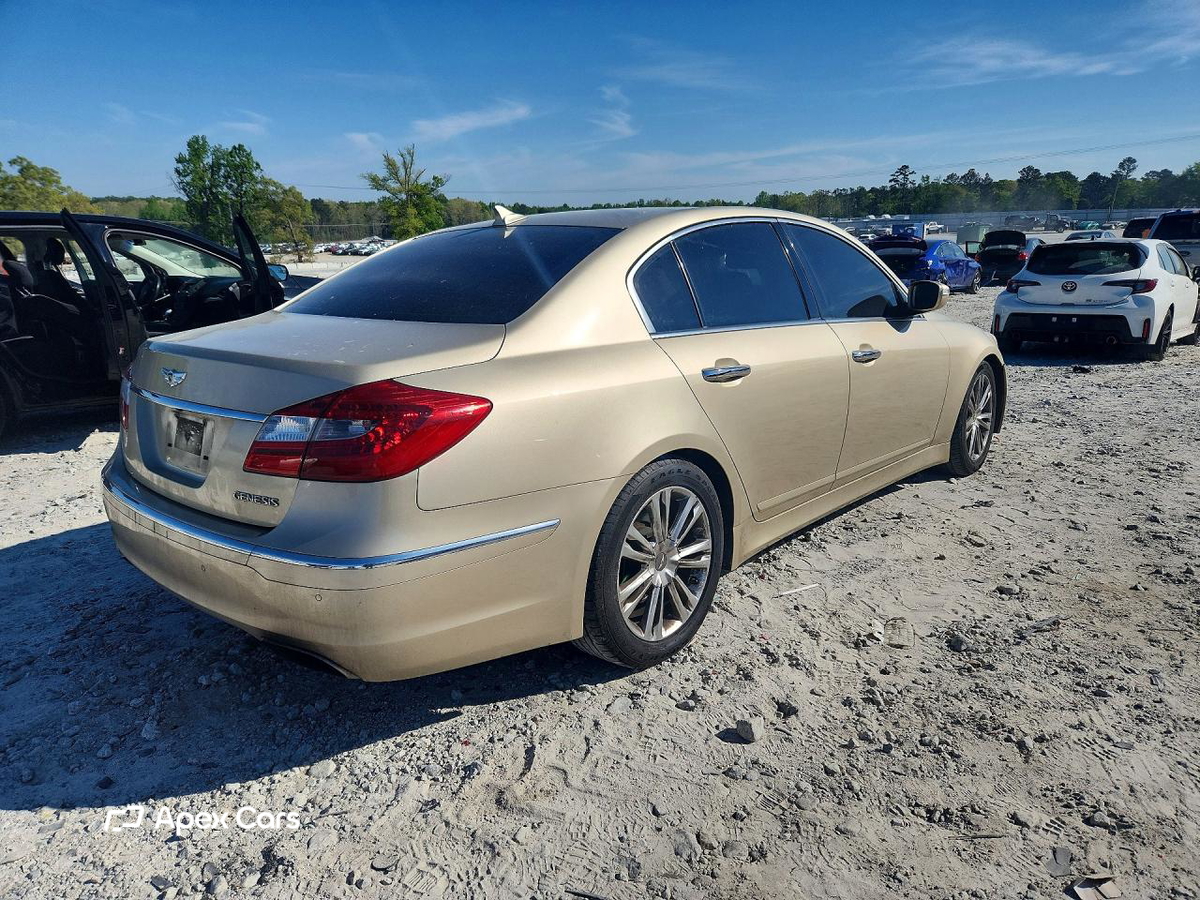 Hyundai Genesis 2012