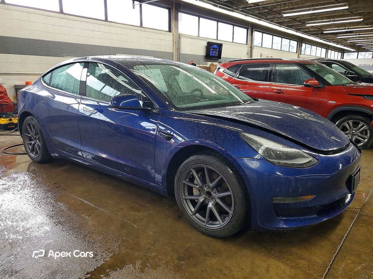 Tesla Model 3 2022