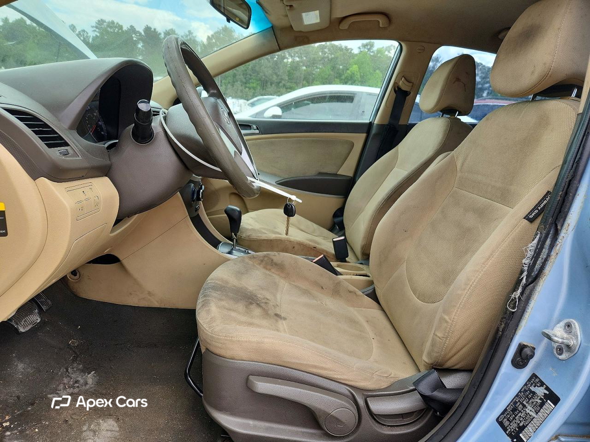 Hyundai Accent 2013