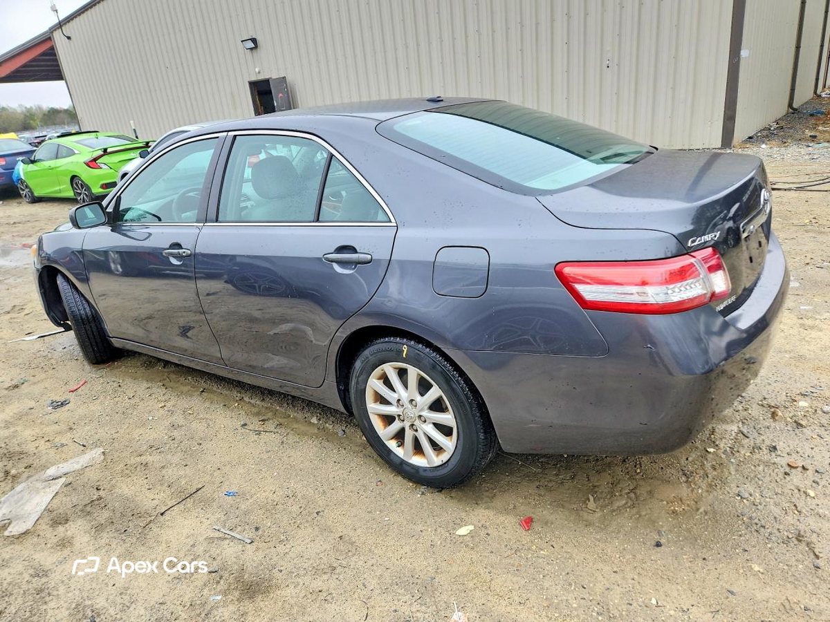 Toyota Camry 2011