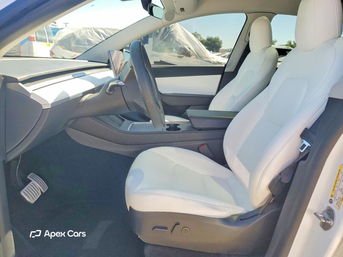 Tesla Model Y 2022