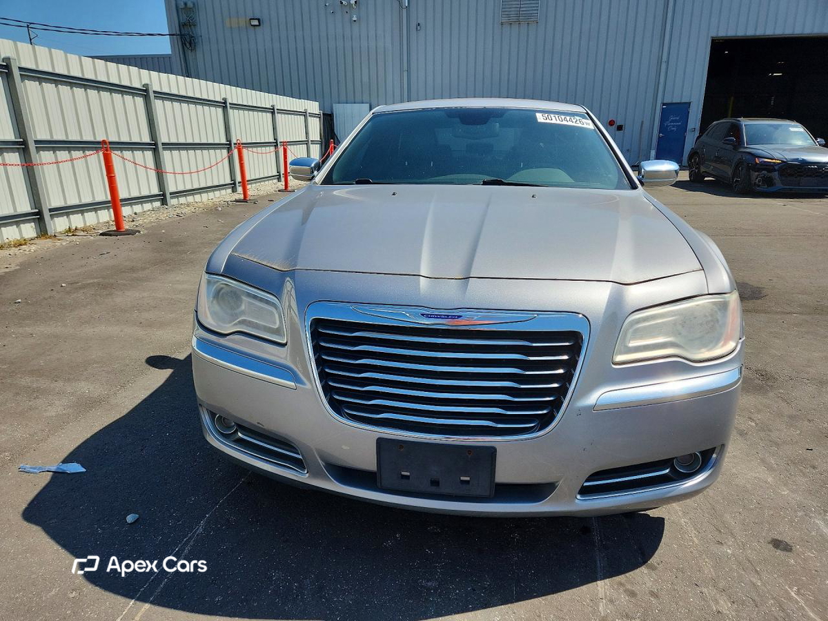Chrysler 300 2011