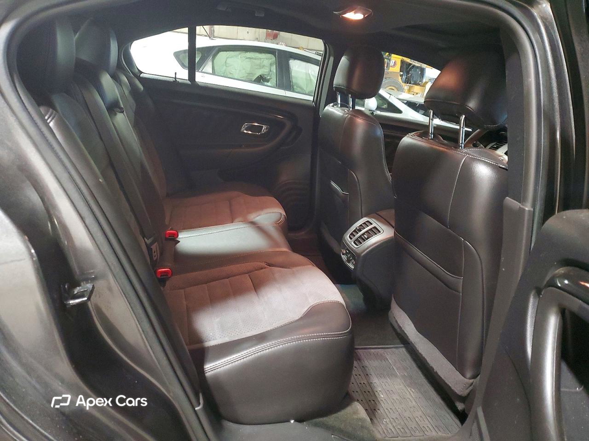 Ford Taurus 2015
