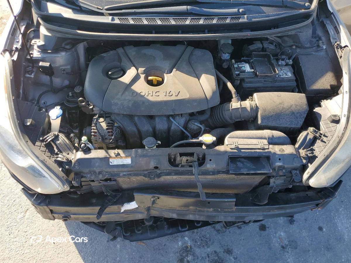 Hyundai Elantra 2011