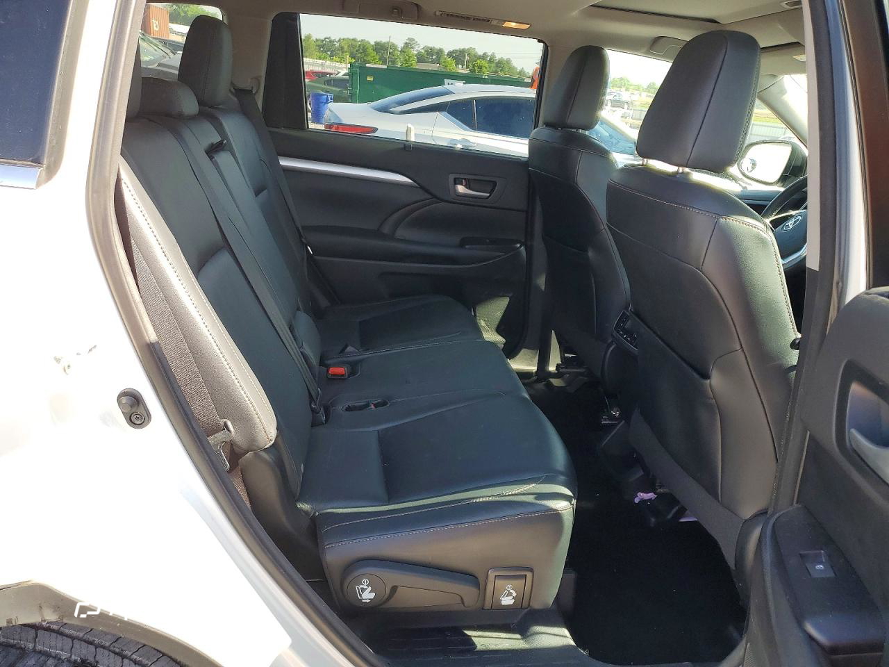 Toyota Highlander 2015